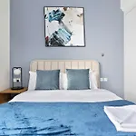 Silkhaus Luxurious Studio In Art Gardens With Gym Access