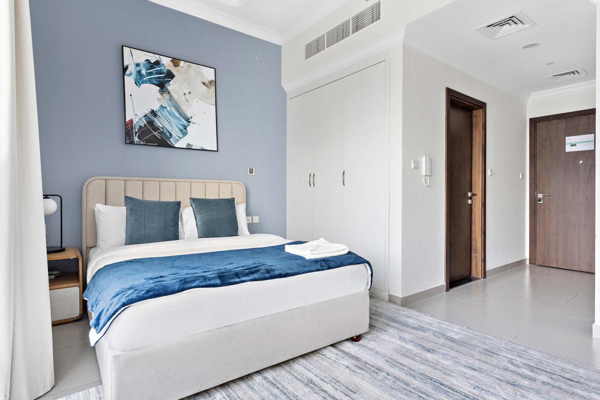 Silkhaus Luxurious In Art Gardens With Gym Access
